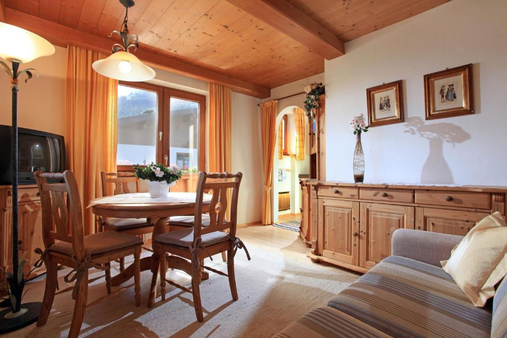 Landhaus Bachler Brixen im Thale Room photo